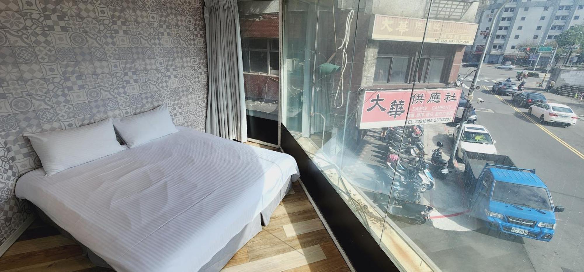 Cheers Loft Self Check-In Hotel Taipei Bagian luar foto