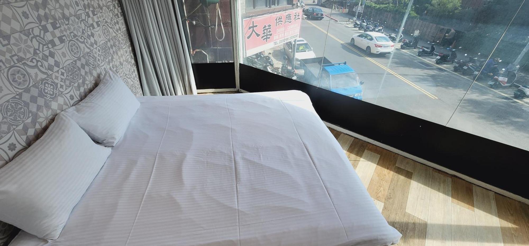 Cheers Loft Self Check-In Hotel Taipei Bagian luar foto